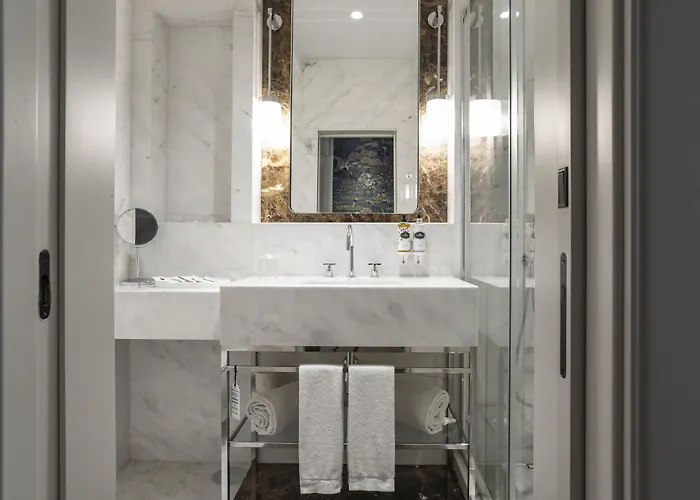 Icon Duplo Ribeira Otel Porto